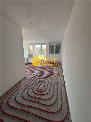 Stara Pazova 74,34m2 trosoban stan + pdv