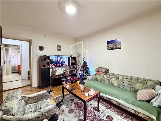 Uknjižen stan u Zemunu, na dobroj lokaciji ID#1341