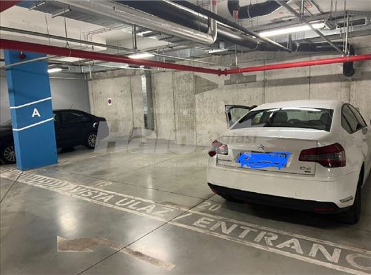 Garazno mesto bw VISTA