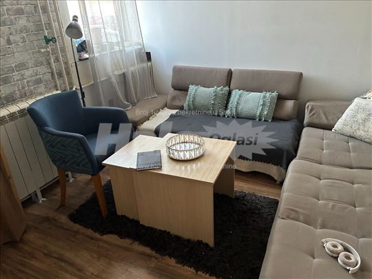 Garsonjera, YUBC Novi Beograd