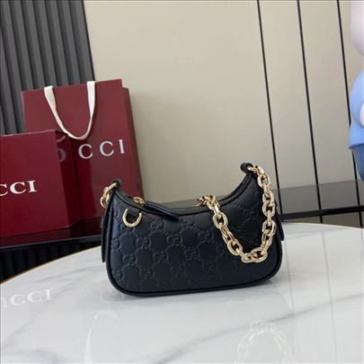 Gucci Emblem Crna Torbica