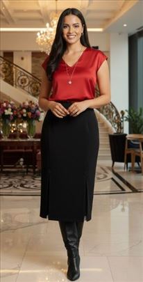 KARINA: Crna elegancija sa prefinjenim detaljima  