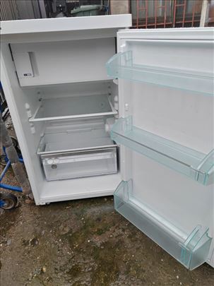 Liebherr 50 cm garancija 