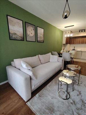 Lux odmah useljiv stan,Sunnyville