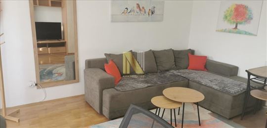 Nameštena garsonjera na Grbavici