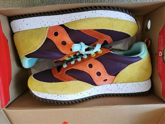 Prodajem nove Saucony patike original 