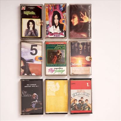 Sniženo rok muzika ugl + poklon Stalak