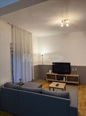 Stan na odlicnoj lokaciji 