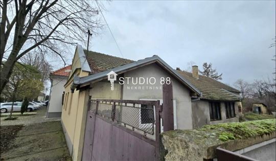 Zrenjanin, Širi Centar, Zemljište, 898m2