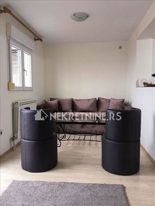 Beograđanka, odmah useljiv, namešten ID#18961