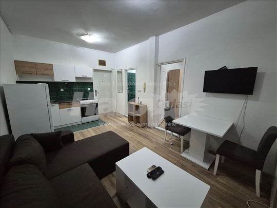 Borca - lep kompletno namesten stan, aut 95,96,85