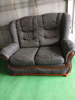 Dvosed očuvan lep na prodaju povoljno 