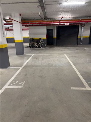 Garažno mesto Novi Sad Centar Ćirpanova 14. 
