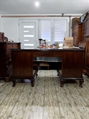 Kancelariski sto od punog drveta 1