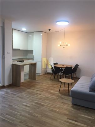 Kompletno namešten dvosoban stan na Podbari