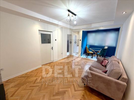 Moderan, dvoiposoban stan, sa parkingom 