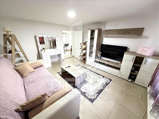  Trosoban stan u blizini TC Roda