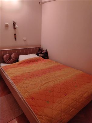 Bracni krevet i dusek