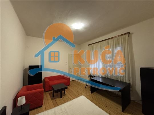 Izdaje se stan u centru grada!