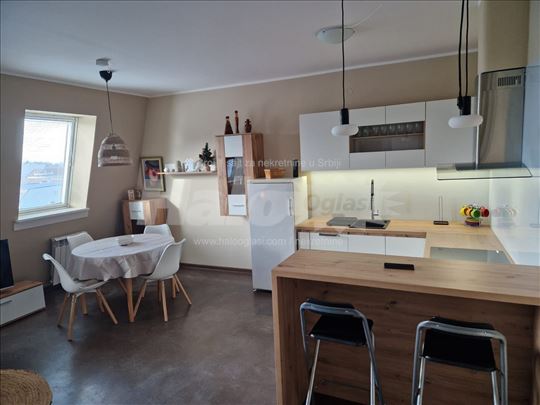 Izdajem stan u centru Pančeva