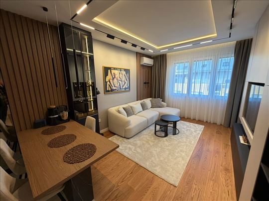 Retko na tržištu! Luksuzan stan na Grbavici! 