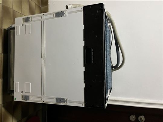 Ugradna Beko mašina za sudove 60 cm PROCITATI OPIS