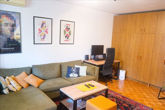 Voždovac, Kumodraž,Bulevar Peka Dapčevića 2% Kupac