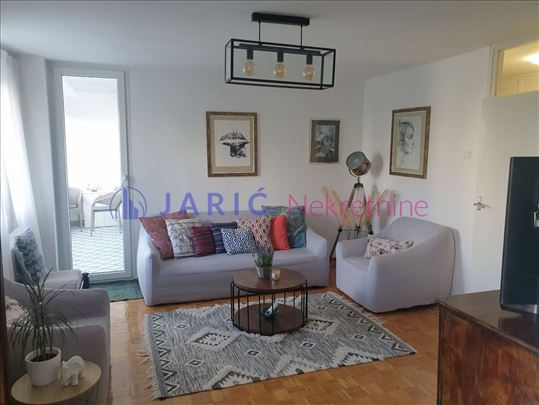 Blok 28,56 m2 .2.0!Renovirano!