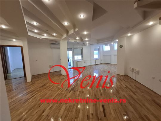 Centar-Zmaj Jovina 254 m2