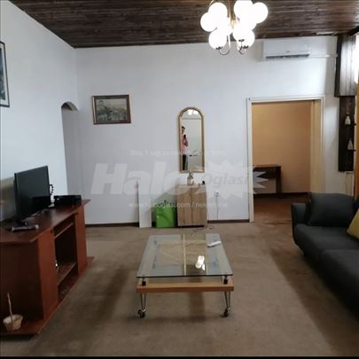 Četvorosoban stan_Banjica