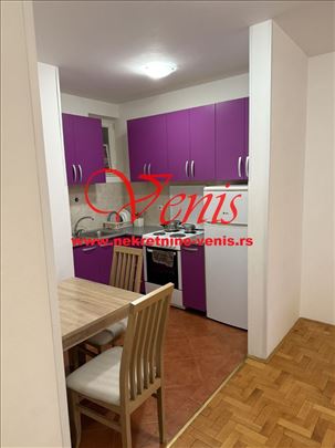 Grbavica ul. Braće Ribnikar 48 m2 - 350 Evra