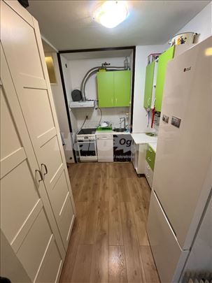 KARABURMA - 42m2 + terasa, namešten, odmah useljiv