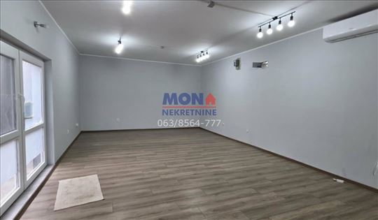 Lokal, Bežanijska kosa 2 kod pijace, 65m2