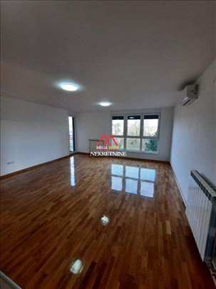 Nov, neuseljavan četvorosoban stan – Telep