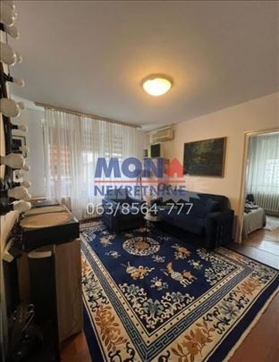 Paviljoni, renovirano,namešten,topla voda, parking