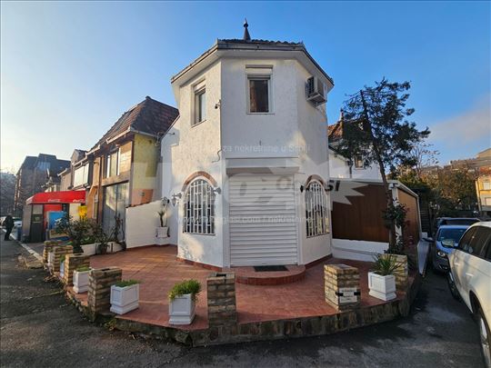 "RETKO U PONUDI " lokal Karađorđev trg 34 f