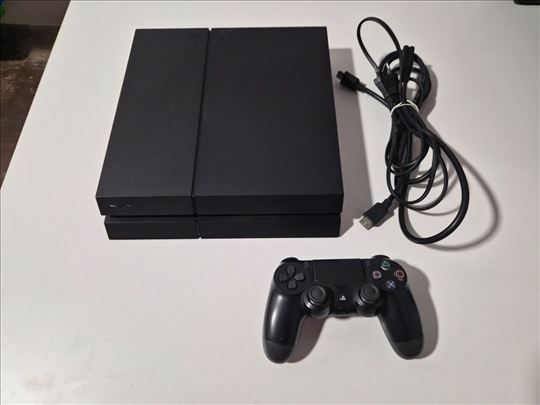 Sony PlayStation 4 1TB - Odlican