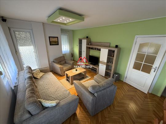 Trosoban stan - 70m2 - Nova Detelinara