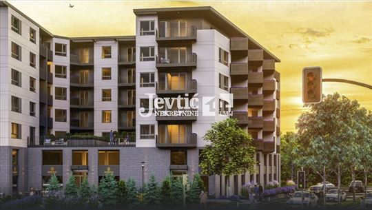 Trosoban stan sa garažom na Voždovcu 