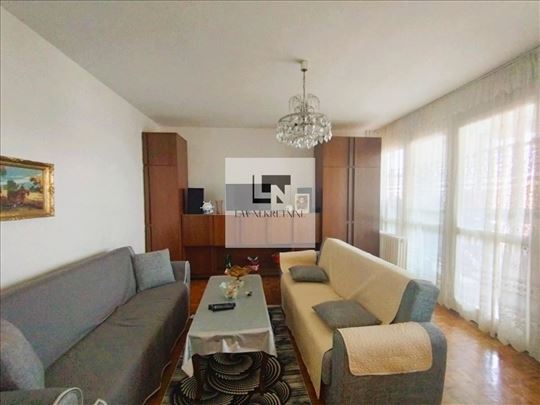 Veliki uknjiženi stan