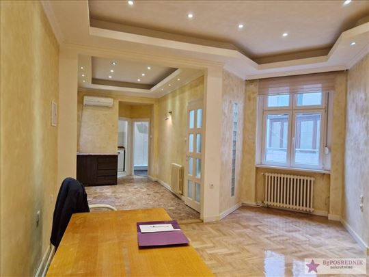 Vračar, Kalenić pijaca, Koče Kapetana, 83m2