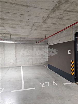 Beograd na vodi, garaža u zgradi  Quartet 4