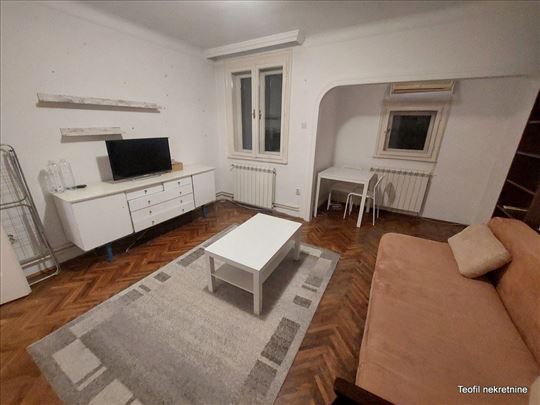 Gundulićev venac, 1.0, 24, namešten, useljiv