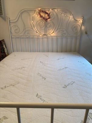 IKEA krevet sa dušekom 200x160