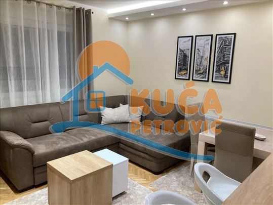 Izdaje se nov lux dvoiposoban stan u Katićevoj uli