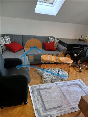 Izdaje se stan u blizini Čaira