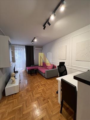 Kompletno namešten stan u okolini Sajma