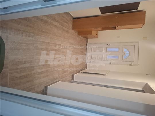 Na belim vodama izdajem dvosoban namešten stan