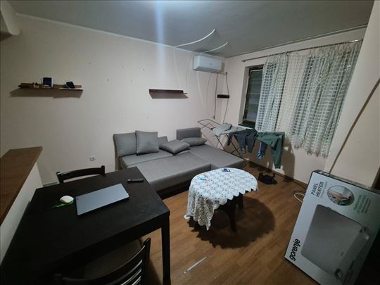 Na prodaju stan u Mladenovcu – 28 m² + terasa 14 m