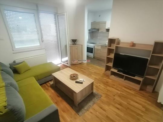 Novija nameštena garsonjera 29m2, gas grejanje